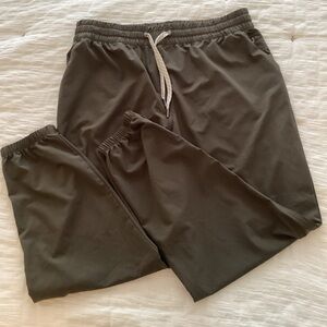 Vuori Women’s Jogger Oregano Large